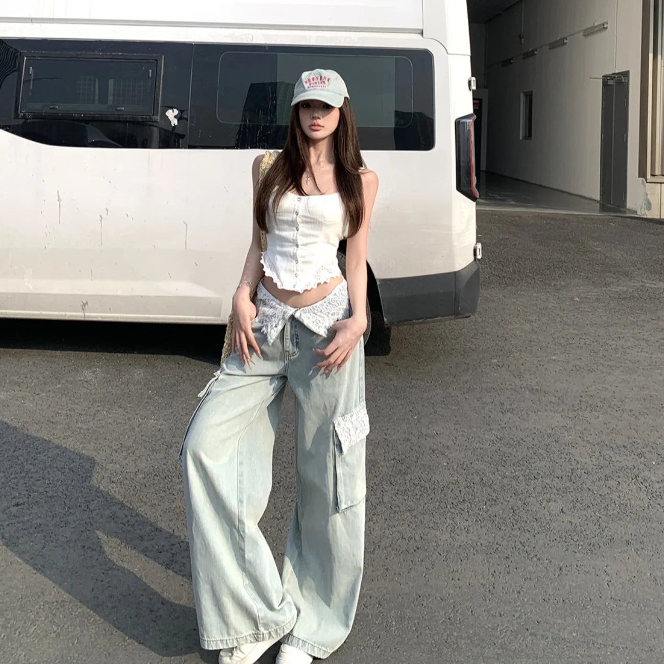 ג'ינס רחב דגם - ניקה